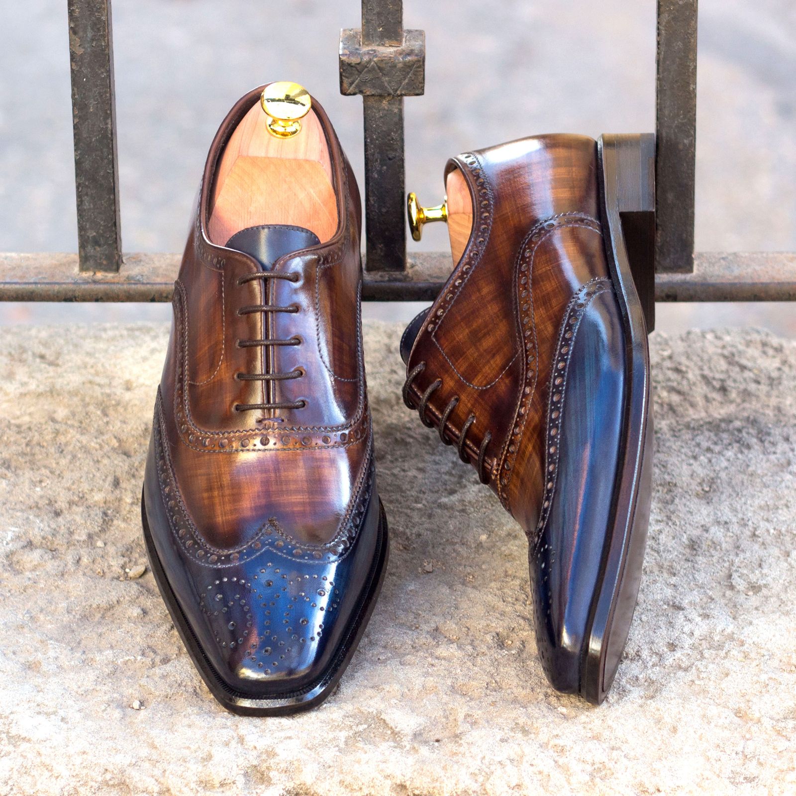 - Unique Handcrafted  med brown box calf + brown patina Oxford